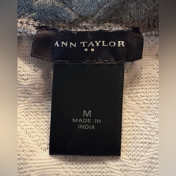 ANN TAYLOR A LINE SKIRT. PRETTY PATTERN - Picture 3 of 4